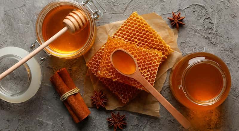 عسل چهل گیاه فیروزکوه از مراتع طبیعی و خالص